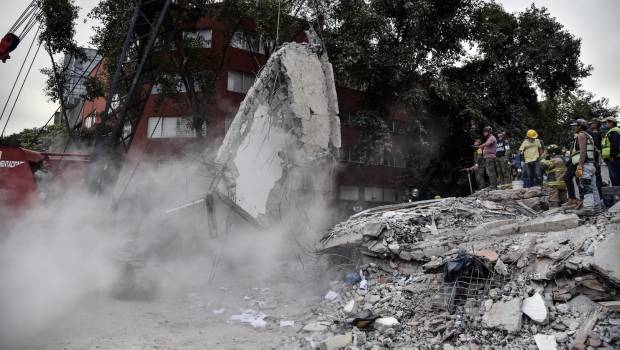 Derrumbe del edificio de Torreón y Viaducto. Robo de ahorros.