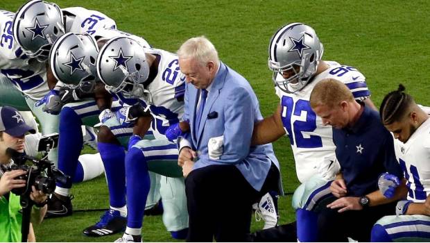 Jerry Jones se unió a sus jugadores como muestra de apoyo 