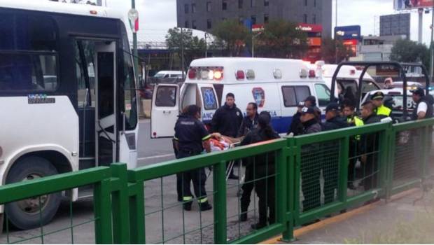 Asalto en transporte público frente a Plaza Satélite