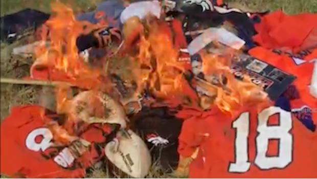 Aficionados de NFL queman jerseys tras protestas de jugadores (VIDEO). Noticias en tiempo real