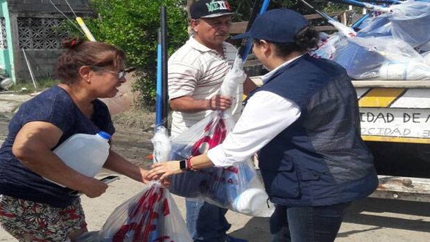 Se instalaron tres cocinas móviles, que servirán como comedores comunitarios en las zonas afectadas por las lluvias.