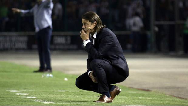 Almeyda durante un partido con Chivas.