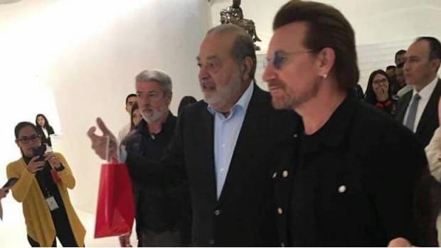 Recorre Bono el Museo Soumaya con Carlos Slim. Noticias en tiempo real
