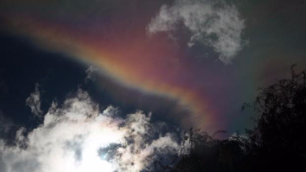 Nube iridiscente asombra a vecinos de Toluca. Noticias en tiempo real