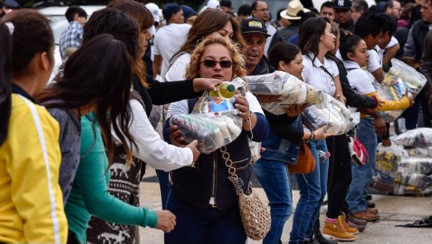 Recopilación de víveres. Venta en tianguis de productos para damnificados.