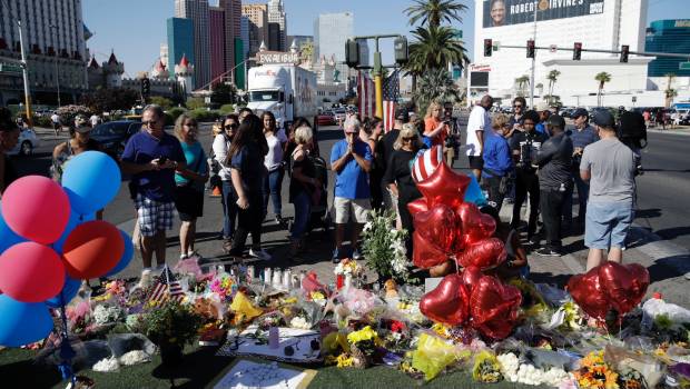 Ofrendas por víctimas del tiroteo en Las Vegas