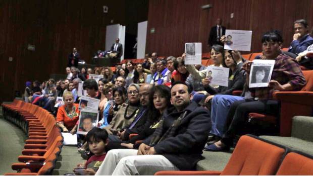 Familiares de desaparecidos acuden a Cámara de Diputados