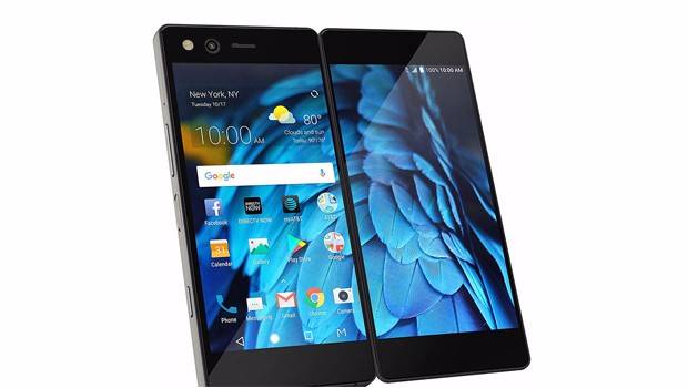 ZTE Axon M.