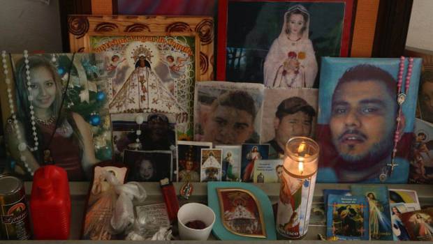 Altar por jóvenes desaparecidos en Tierra Blanca. Liberación de policías.