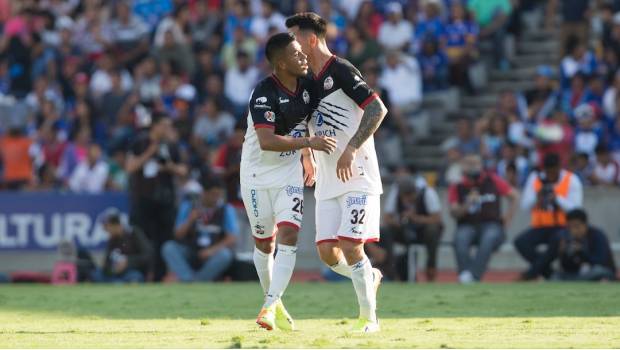 Los Lobos regresaron a la senda del triunfo ante Cruz Azul 