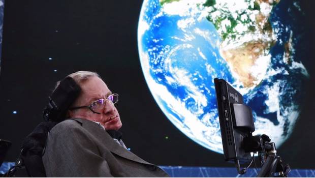 Liberan tesis de doctorado de Stephen Hawking en Internet. Noticias en tiempo real
