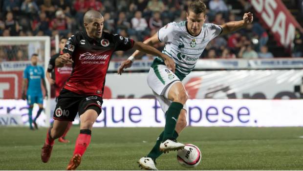 Xolos y Santos se enfrentan en el máximo circuito.