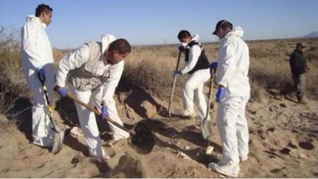 Exhumación de fosas clandestinas en Valle de Juárez