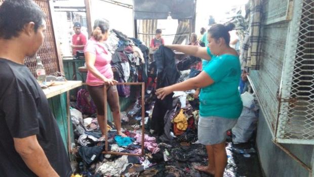 Incendio en mercado de Iguala consume 100 locales. Noticias en tiempo real