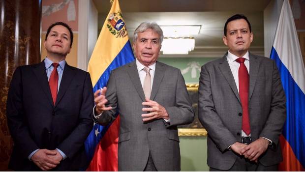 Acuerda Venezuela reestructurar su deuda con Rusia. Noticias en tiempo real