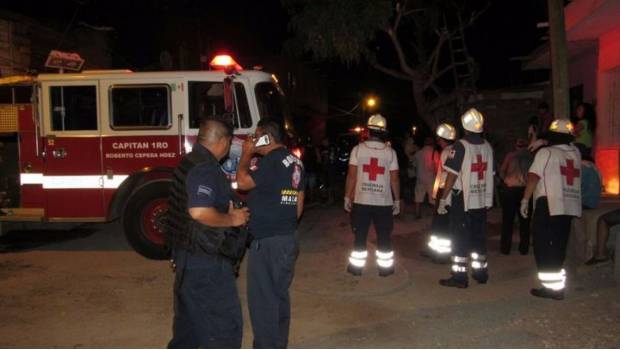 Mueren dos niños y adulto mayor en incendio en Mazatlán. Noticias en tiempo real