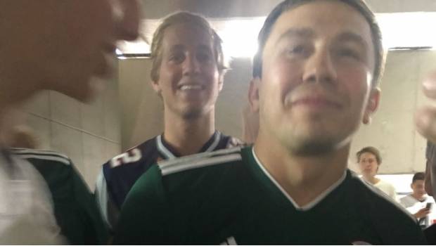 Golovkin se pone la verde durante juego de NFL en México (VIDEO). Noticias en tiempo real