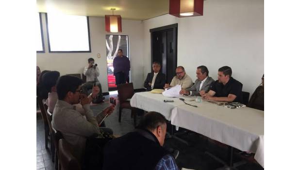 numerosos ciudadanos de siete delegaciones (Álvaro Obregón, Azcapotzalco, Benito Juárez, Cuajimalpa, Cuauhtémoc, Coyoacan y Tlalpan) organizaron una rueda de prensa pare denunciar nuevamente a la magistrada Yasmín Esquivel Mossa