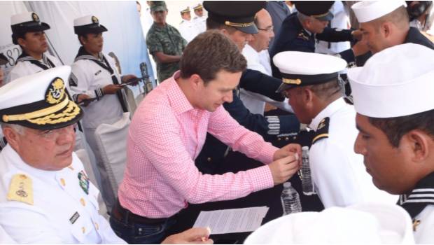 Condecoran a personal naval en Chiapas. Noticias en tiempo real