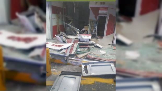 Ladrones arrancan cajero automático en Ecatepec. Noticias en tiempo real
