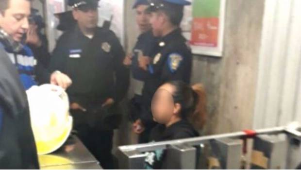 Escapa de captores mujer secuestrada en Campeche; pide ayuda en Metro de la CDMX. Noticias en tiempo real