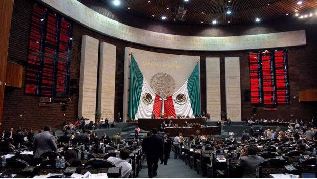 Eliminan pase automático a titular de PGR