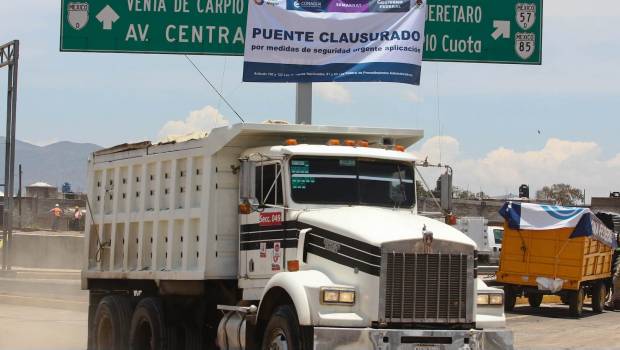 Sufren transportistas hasta 2 asaltos diarios en Circuito Exterior Mexiquense. Noticias en tiempo real
