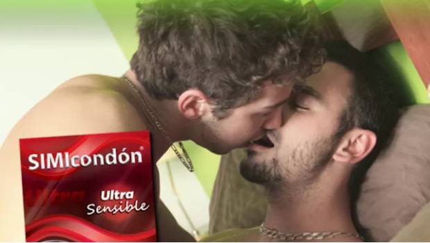 SIMIcondón promociona sus preservativos con pareja gay. Noticias en tiempo real