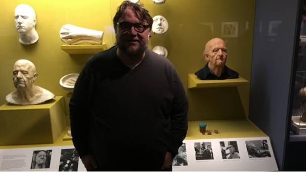 Twitter: Guillermo del Toro sorprende a fan pagándole biopsia