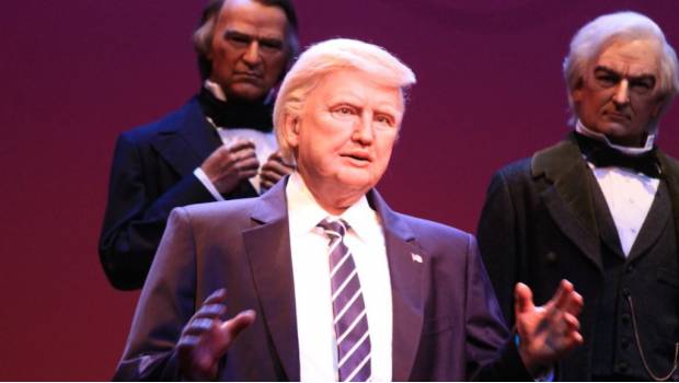 Trump llega al Salón de los Presidentes de Disney