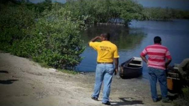 Buscan a niño atrapado por cocodrilo y arrastrado a una laguna en Oaxaca. Noticias en tiempo real