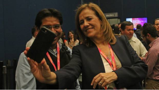"Tantita vergüenza": Dedica Zavala primer tuit de 2018 a Anaya, Meade y Obrador. Noticias en tiempo real