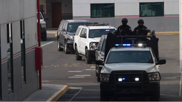 Trasladan a ex gobernador de Quintana Roo a penal en Morelos. Noticias en tiempo real
