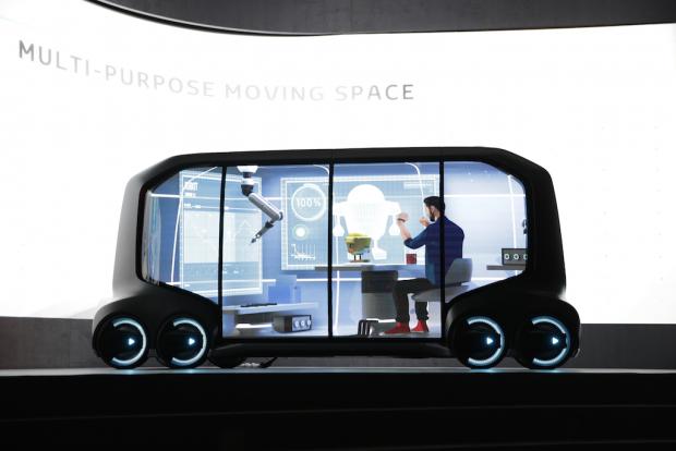 Black Mirror lo hace de nuevo: predicen los camiones autónomos de pizza