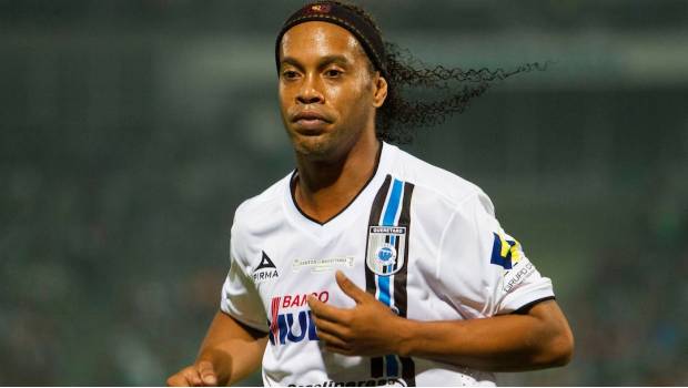 Ronaldinho se retira del futbol; planean varios partidos de despedida. Noticias en tiempo real