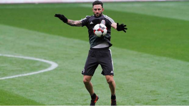 El Real Betis no quita el dedo del renglón por Layún