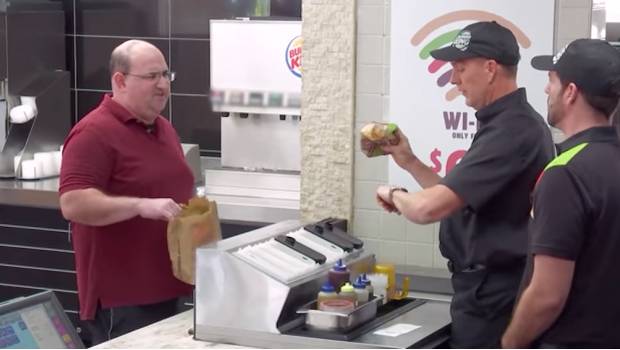 Así tratan de explicar la "Neutralidad de la Red" con hamburguesas (VIDEO). Noticias en tiempo real