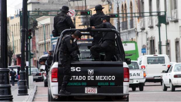 Dan de baja a 174 policías del Estado de México. Noticias en tiempo real