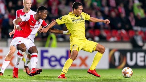 América descarta al colombiano Carlos Bacca y busca con urgencia un goleador