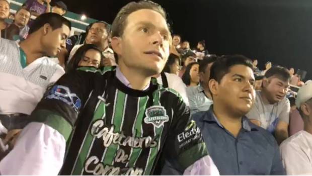 Gobernador de Chiapas emula a Martinoli y narra partido de Cafetaleros (VIDEO). Noticias en tiempo real