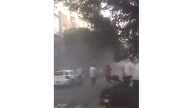 VIDEO: Se derrumba fachada en edificio de la Condesa. Noticias en tiempo real