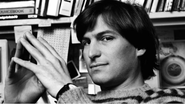 Steve Jobs sin auto y con faltas de ortografía a los 18, revela solicitud de empleo. Noticias en tiempo real