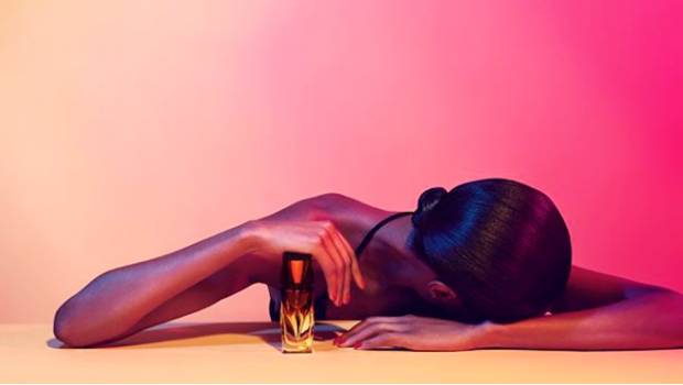 La marca de lujo Christian Louboutin se prepara para lanzar nueva línea exclusiva de cosméticos. Noticias en tiempo real