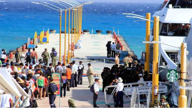 Embajada de EU prohíbe a funcionarios abordar transbordadores en Cozumel. Noticias en tiempo real