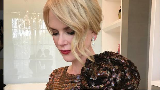 Nicole Kidman deslumbra en la alfombra roja de los premios Oscar. Noticias en tiempo real