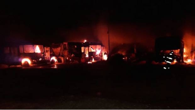 Incendio en Tabasco acabó con 10 autobuses. Noticias en tiempo real