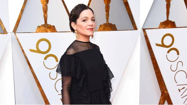 Para los Oscar, Lafourcade optó por un diseñador mexicano frente a una firma internacional. Noticias en tiempo real