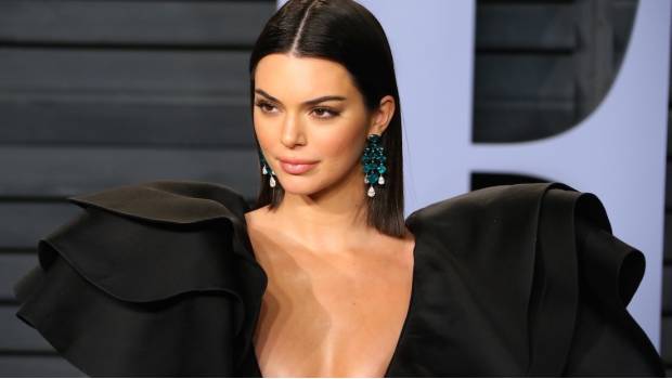 Kendall Jenner roba miradas con vestido para el after de los Premios Oscar. Noticias en tiempo real