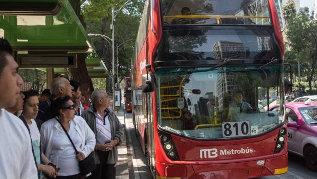 Director de L7 del Metrobús pide a usuarios paciencia. Noticias en tiempo real