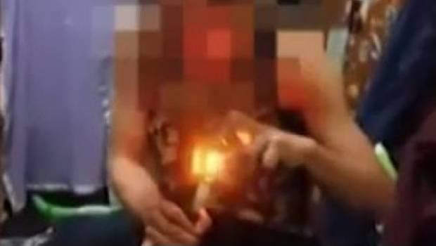 La encarcelan por filmar a su hijo de 11 años dando su “primera fumada” de marihuana. Noticias en tiempo real